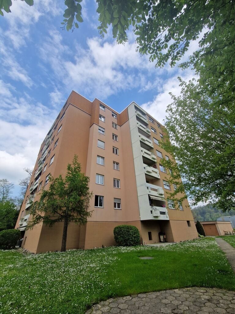 A Porrentruy bel appartement de 4.5 pièces avec ascenseur et balcon - photo 1