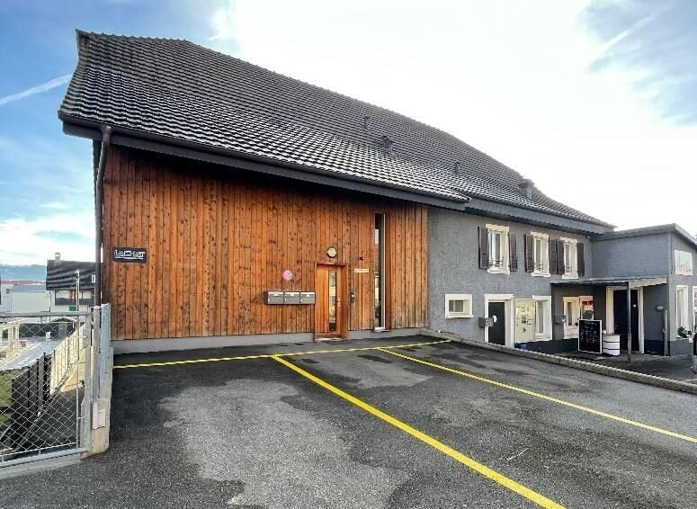 À vendre à Alle immeuble de 4 appartements et 1 restaurant - photo 1
