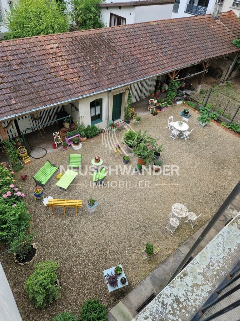 Grand espace de stockage proche de toutes commodités à Delémont - photo 1