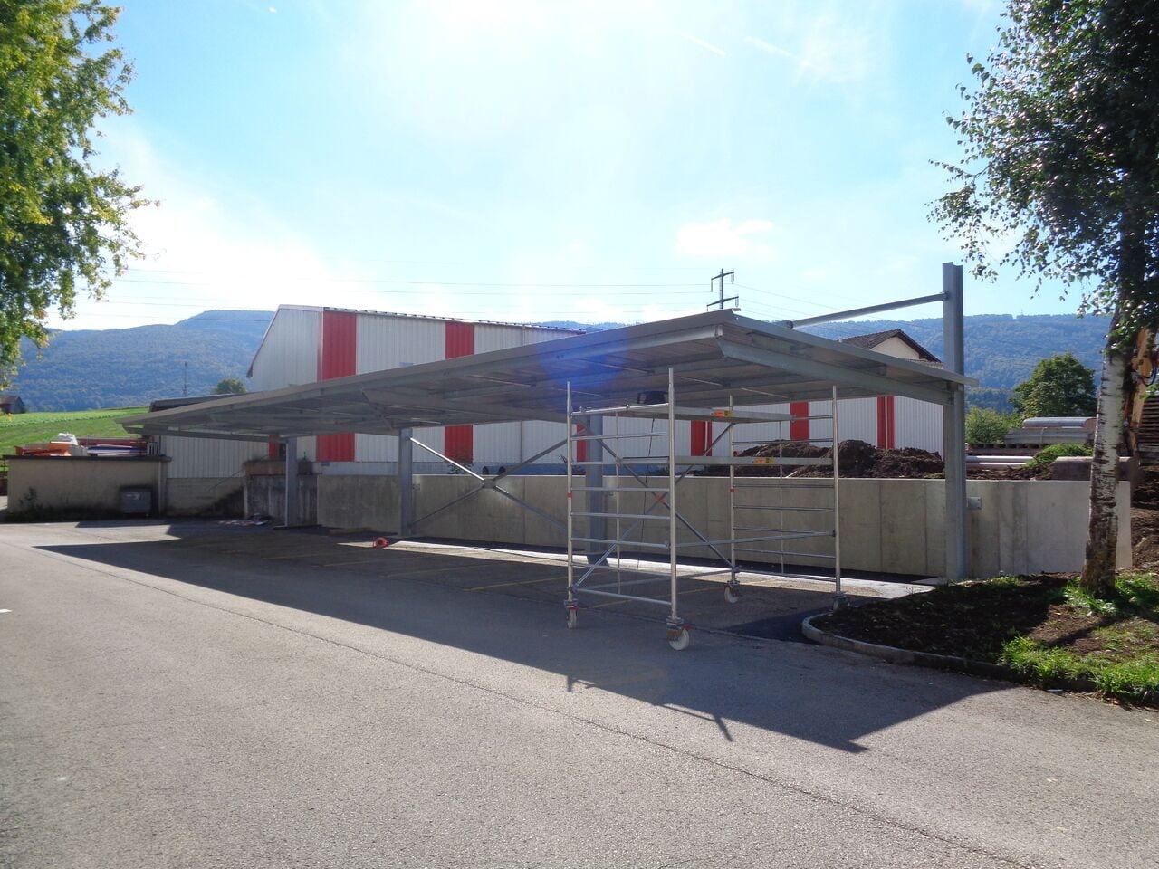 Une place de parc couverte disponible à Courtételle - photo 2