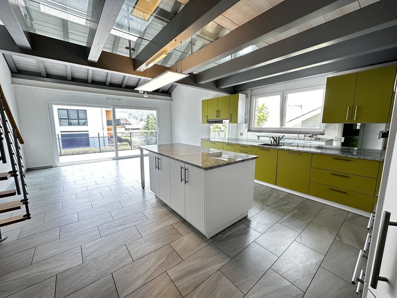 À louer appartement de 4.5 pièces au 2ème étage à Courrendlin - photo 1