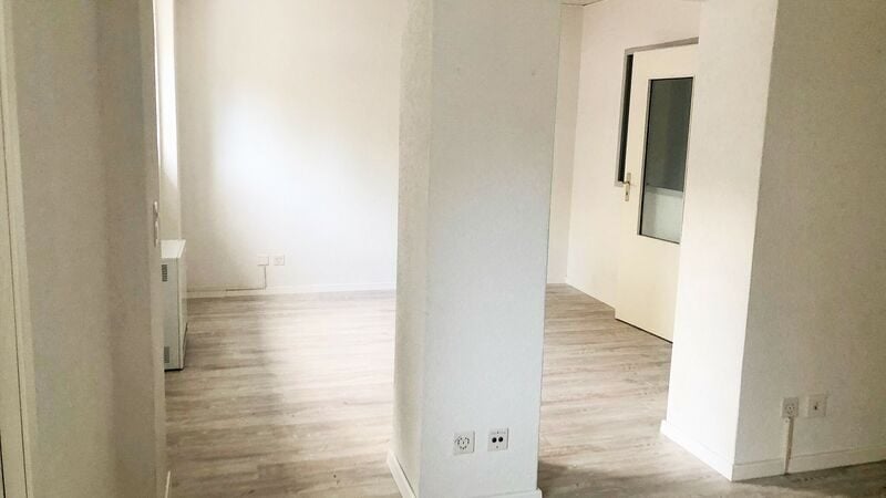 Surface commerciale n°4 de 25 m2 à louer à Reconvilier - photo 2