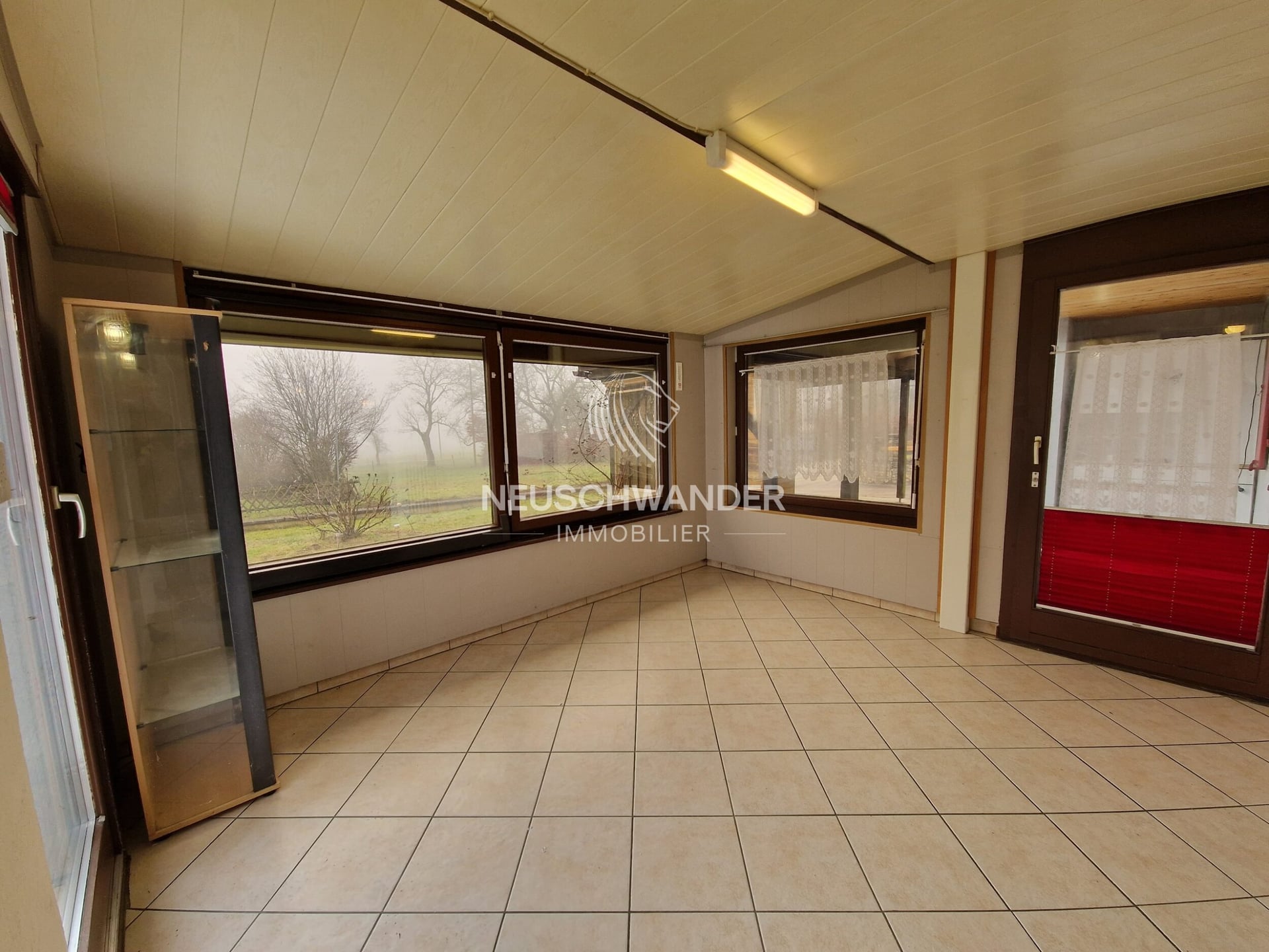 Dans le village de Réclère appartement de 3.5 pièces à louer - photo 5