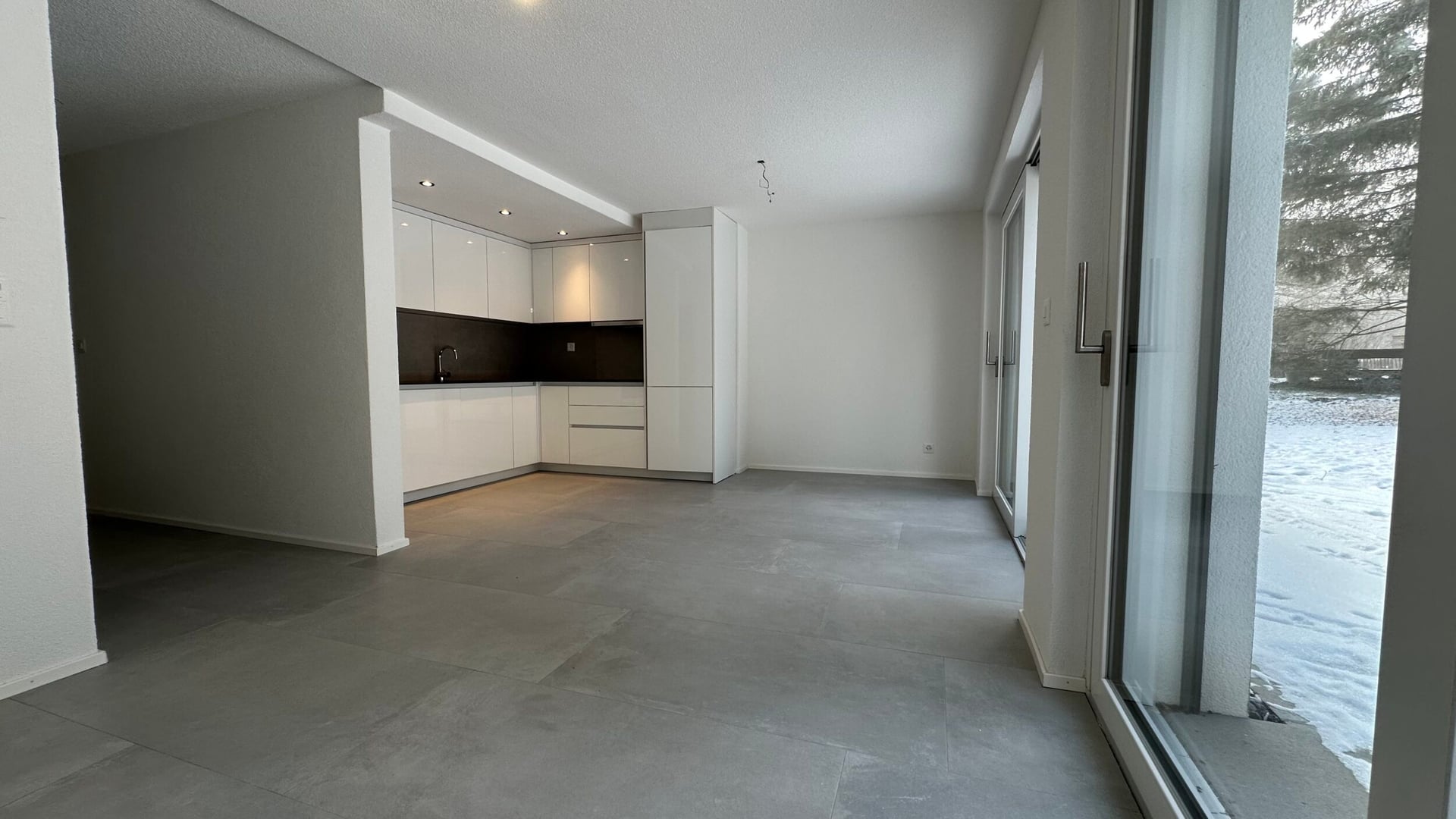 À louer appartement 2.5 pièces au rez-de-chaussée à Develier - photo 4