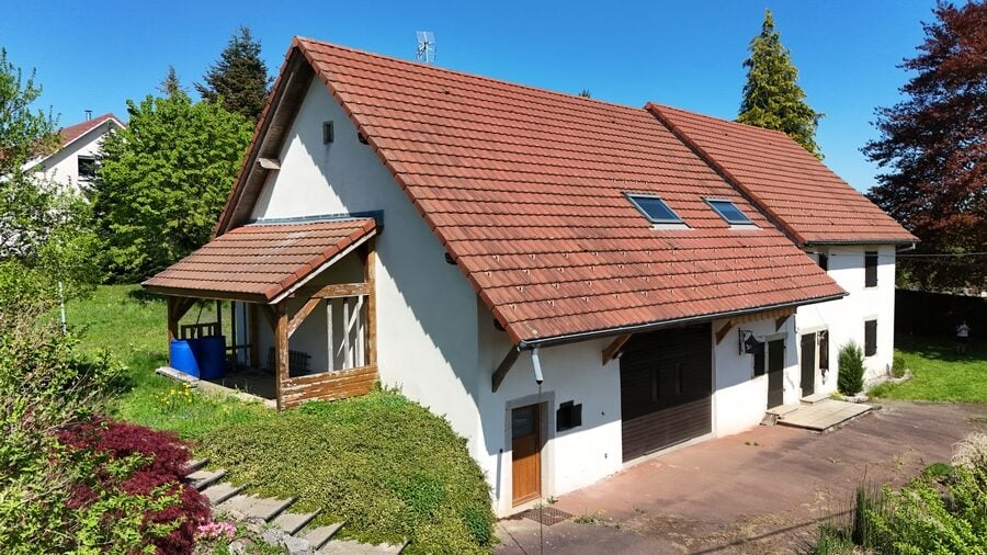 Ancienne ferme de caractère avec volumes et potentiel - photo 1