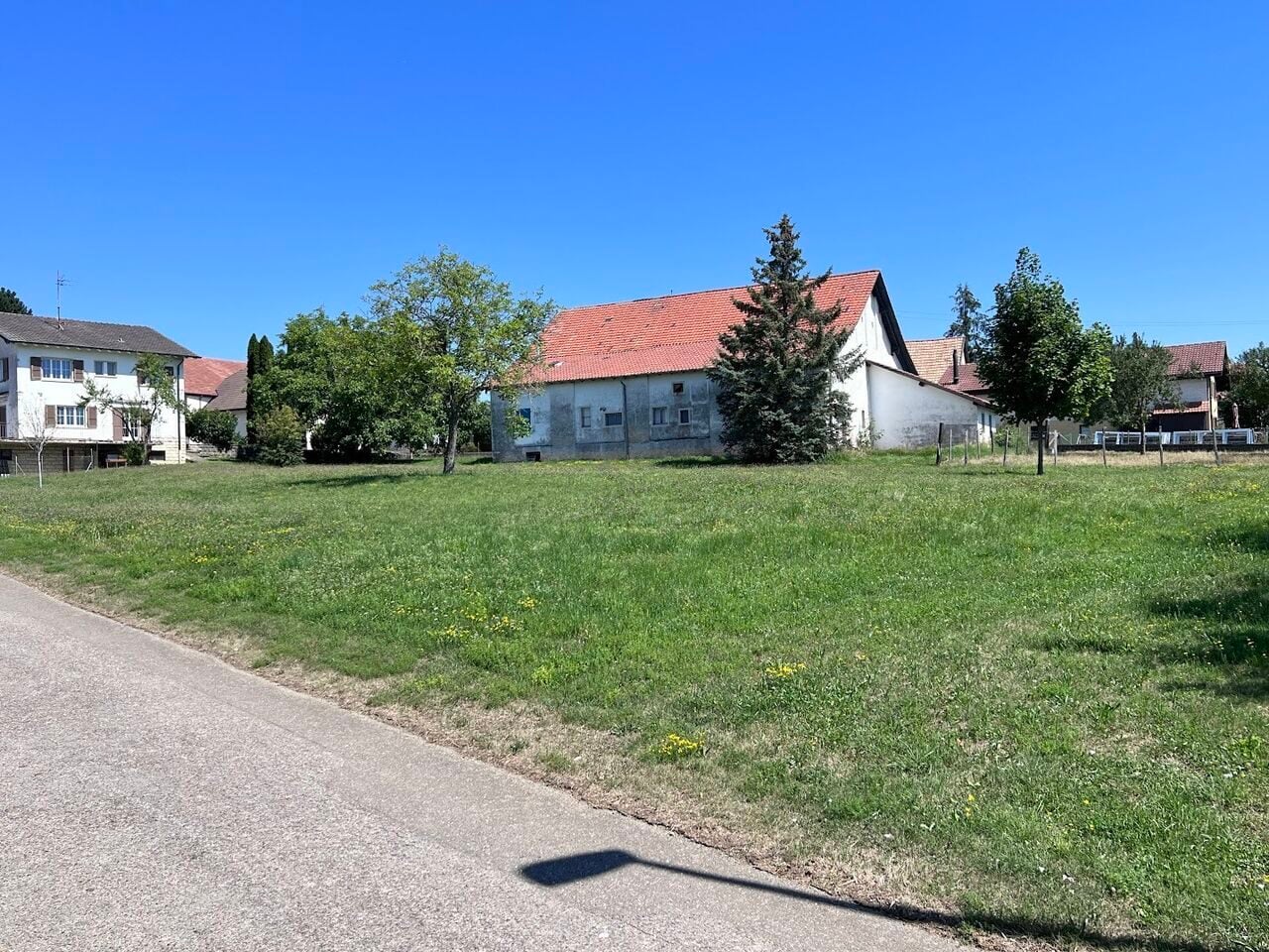 À vendre terrain de 1440 m2 pour nouvelle construction à Bure - photo 3