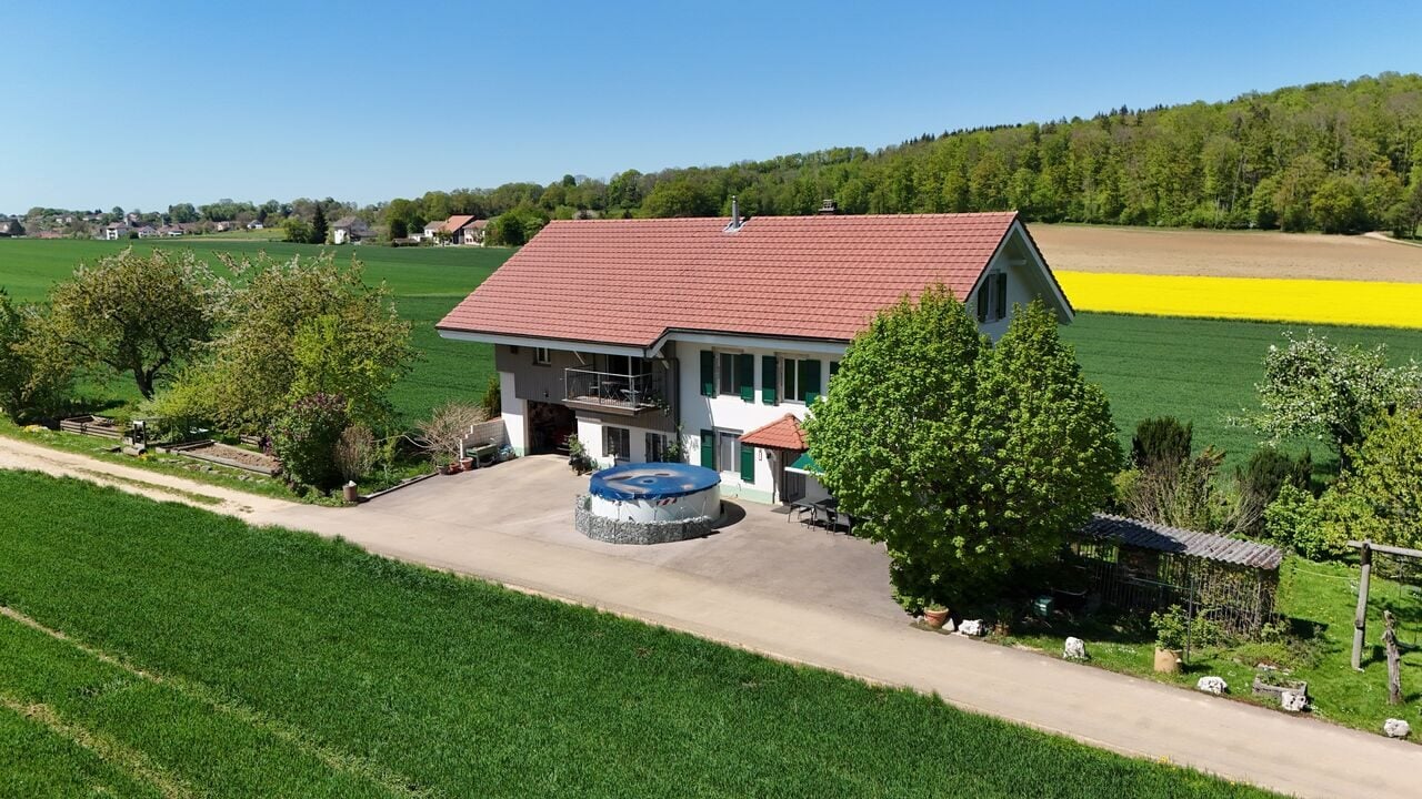 À vendre magnifique bâtisse jurassienne de 8 pièces à Damvant - photo 4