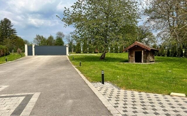 A vendre près de l'isle sur le Doubs élégante villa de 8 pièces - photo 4