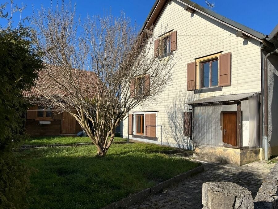 À vendre charmante petite maison de 5.5 pièces à rénover à Bonfol - photo 1