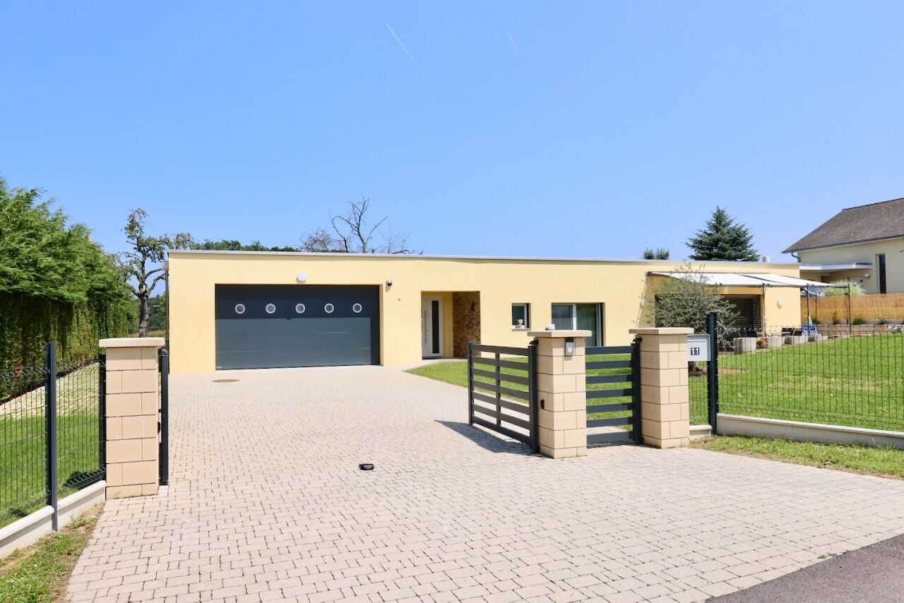 A Montignez villa neuve de 5.5 pièces de plain-pied à vendre - photo 1