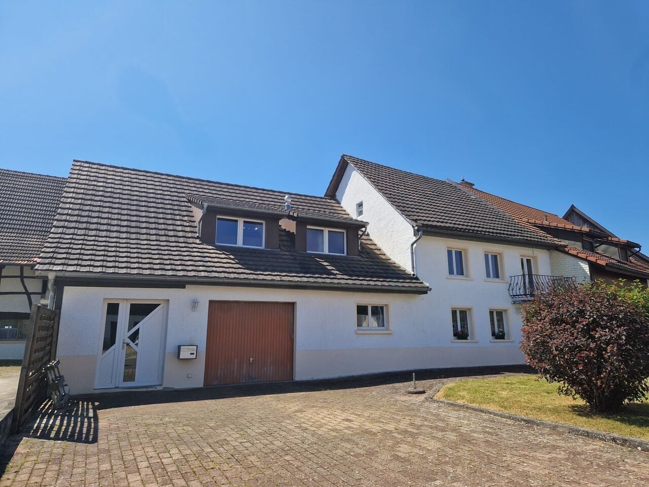 À Montignez maison locative composée de 2 appartements rénovés - photo 1