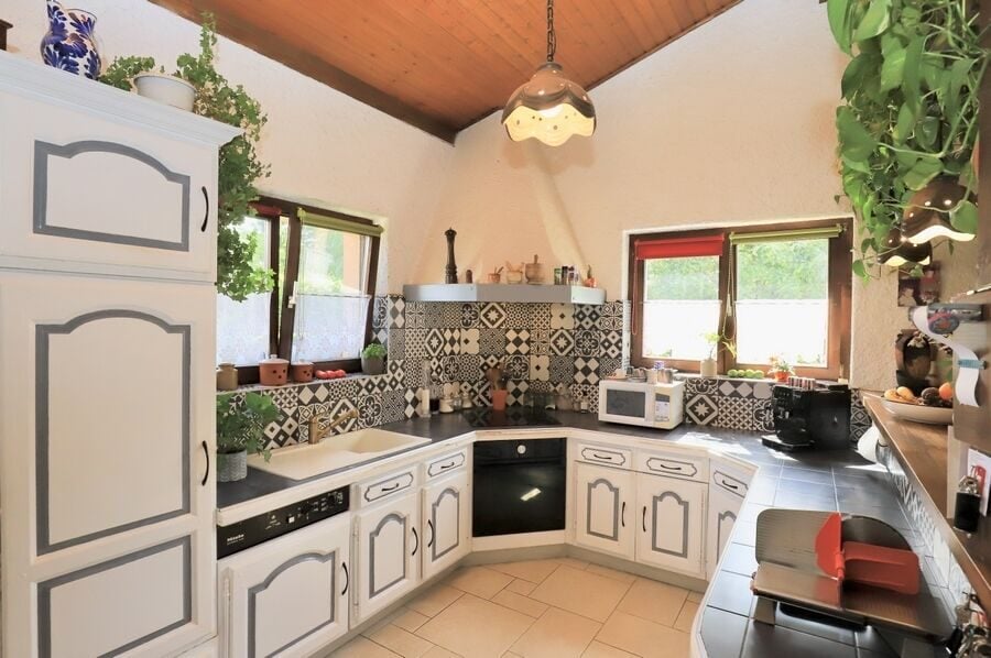 À Porrentruy villa de 7 pièces sur un vaste terrain boisé à vendre - photo 5