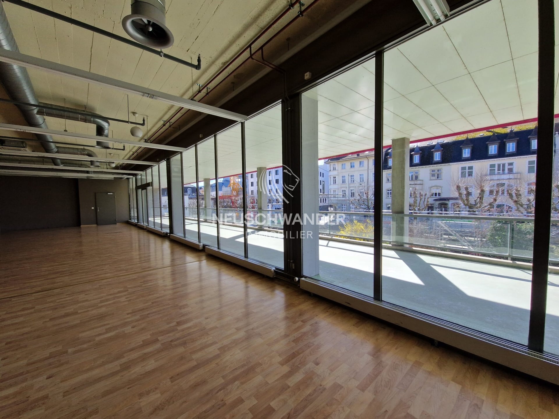 Immeuble de rendement mixte et 19 parkings à Delémont à vendre - photo 4