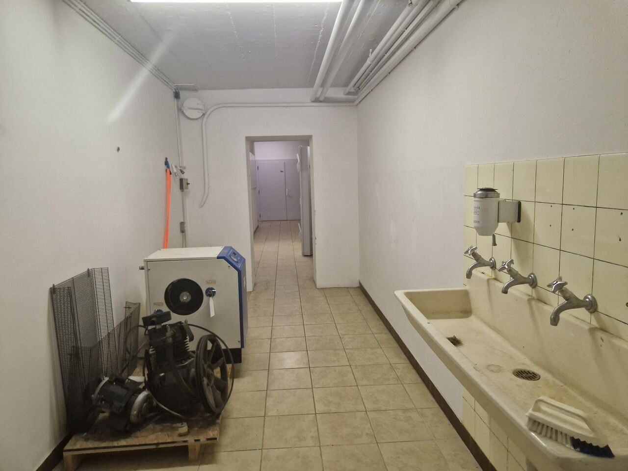 Usine avec 2 appartements à vendre à Courfaivre - photo 4