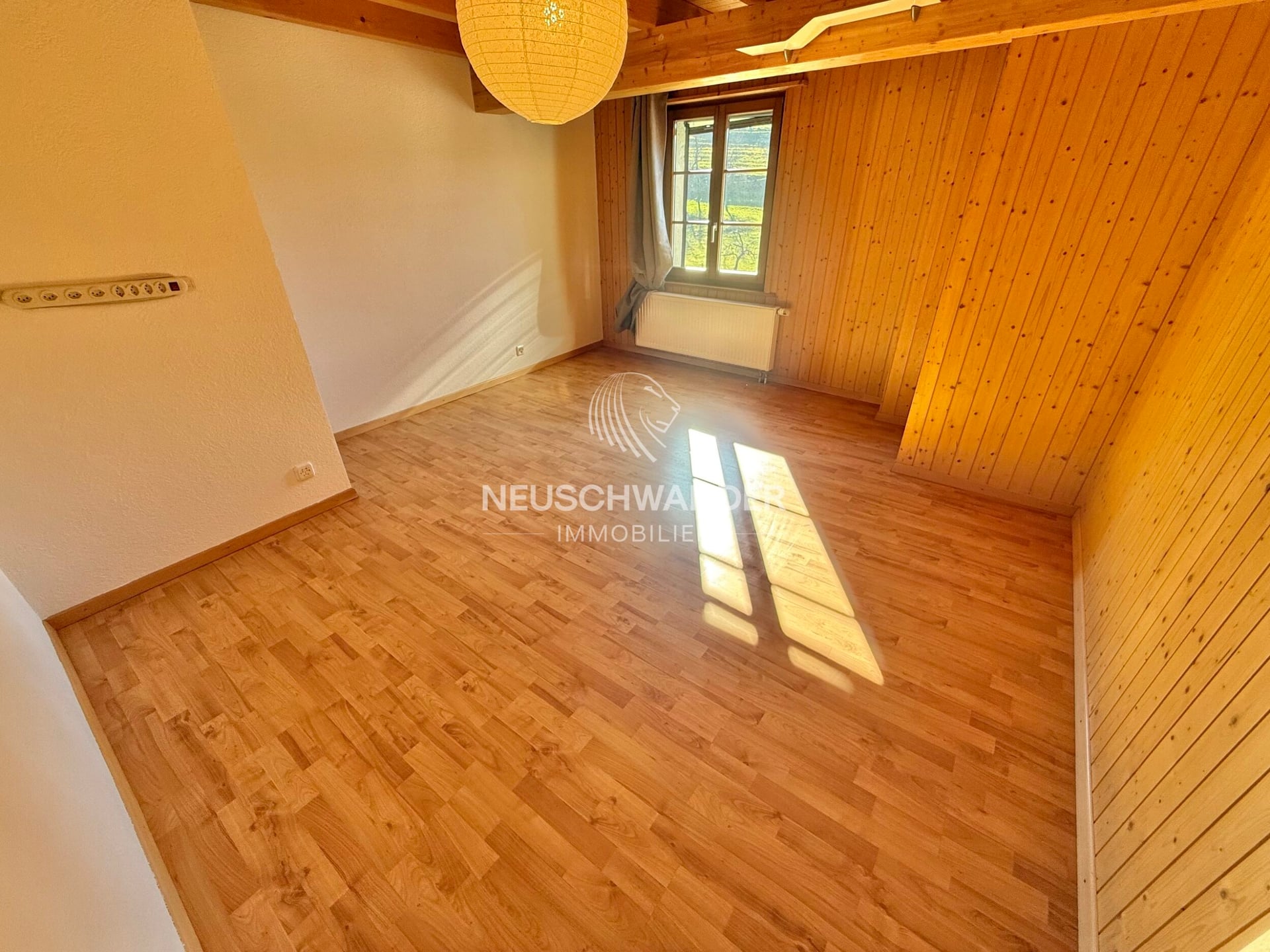 Bâtiment de 2 appartements et 1 grange à vendre à Courchapoix - photo 3