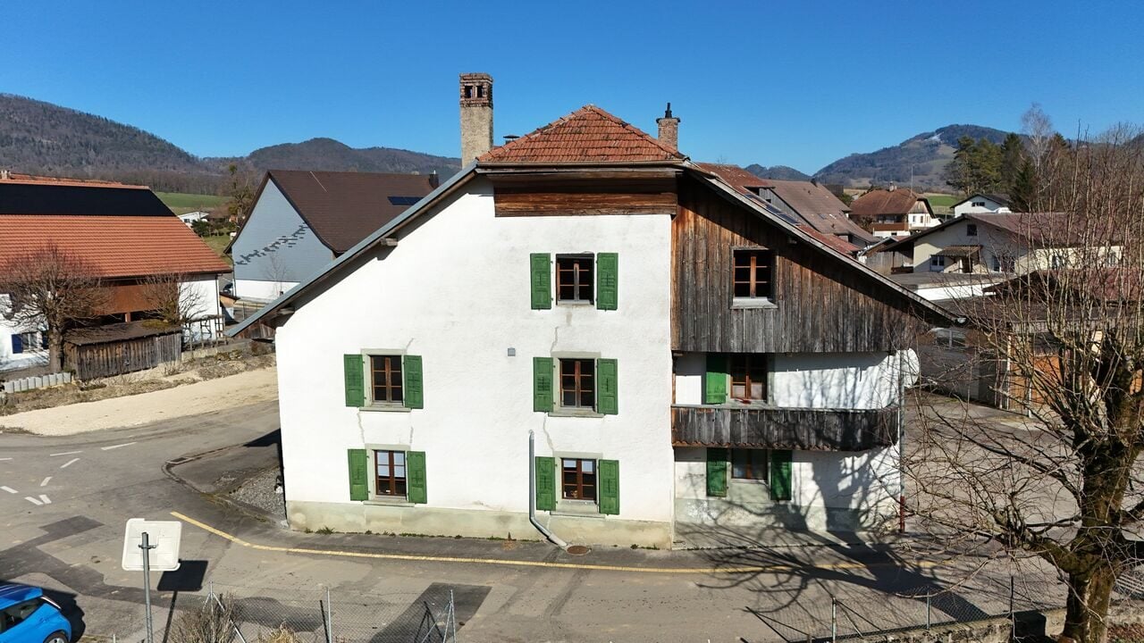 À vendre maison de 2 appartements rénovés à Courchapoix - photo 2