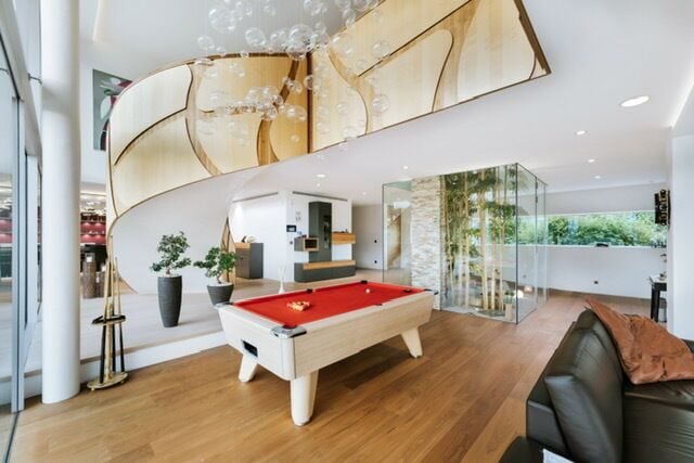 Superbe villa de luxe de 8 pièces à vendre à Courtételle - photo 2