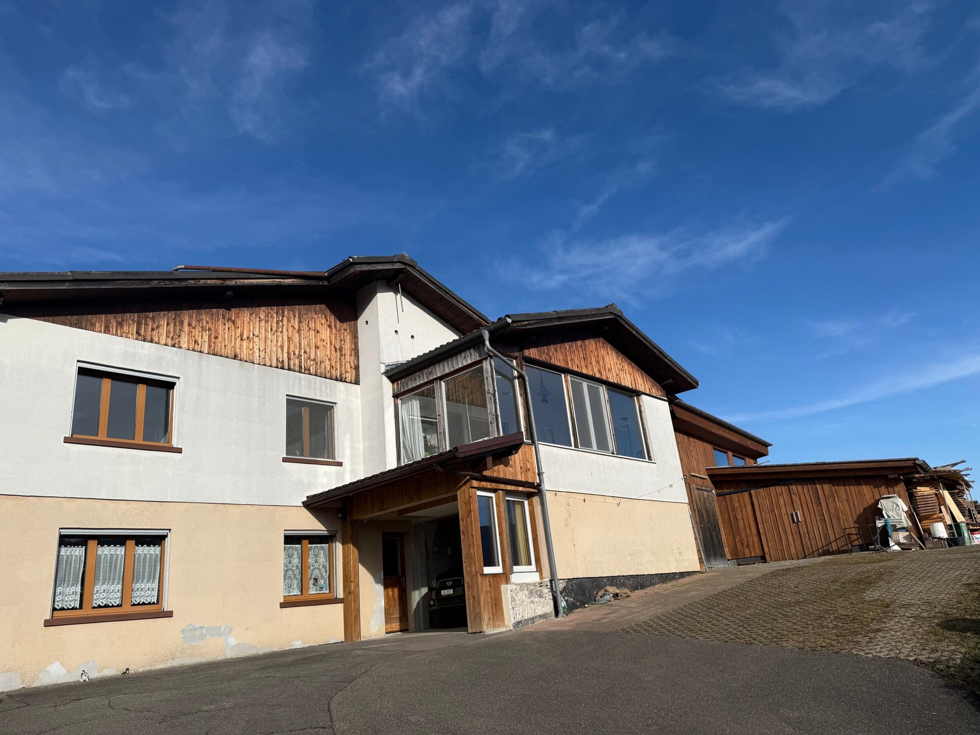 À vendre à Courchapoix maison de 2 appartements et 1 atelier - photo 1