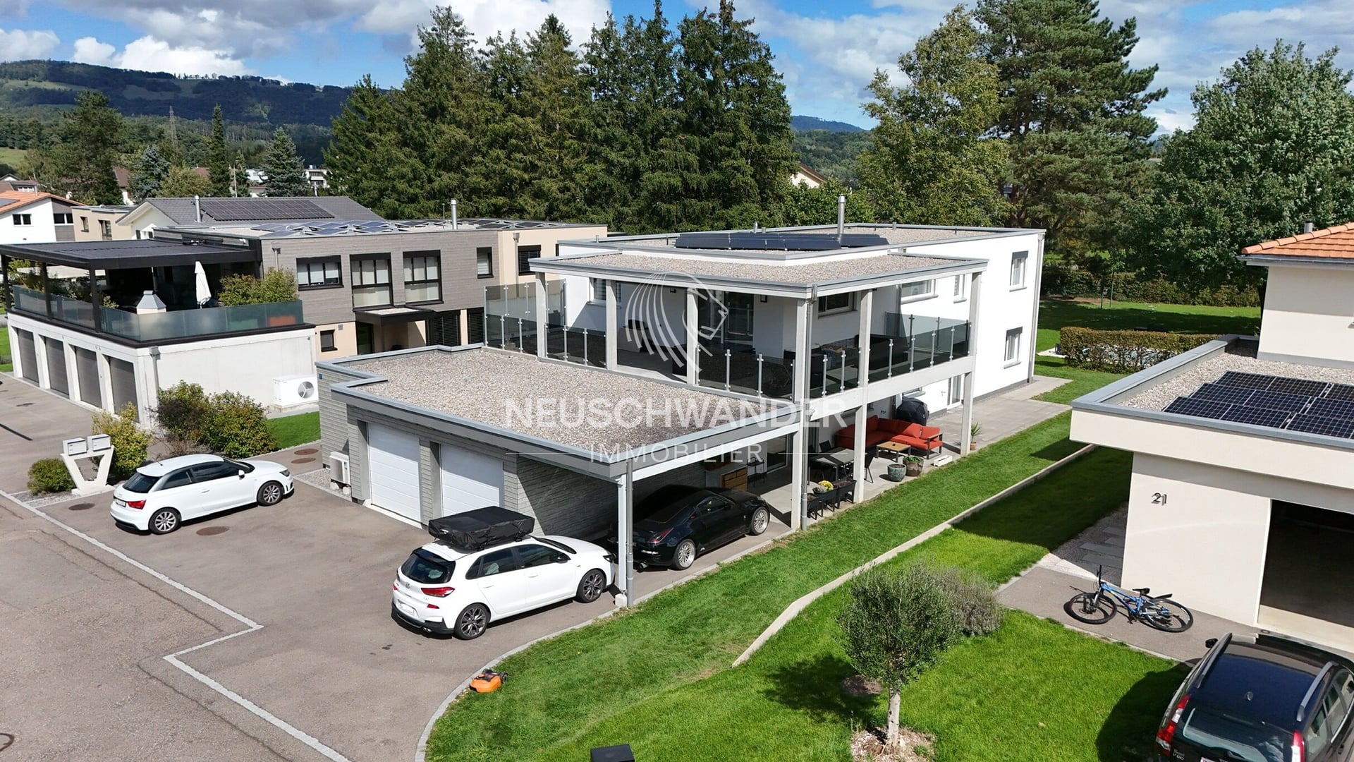 Dans le village de Bassecourt villa avec plusieurs logements à vendre - photo 1