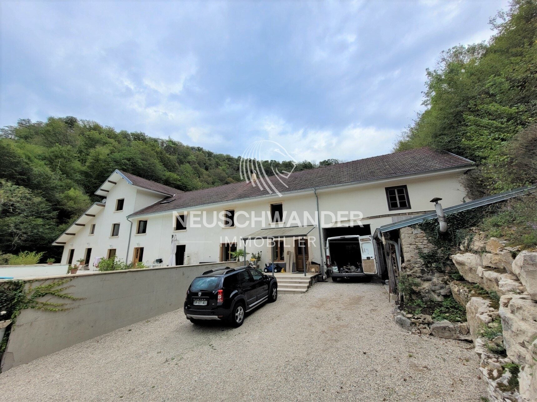 Ancien moulin réhabilité avec habitation et chambres d'hôtes à vendre - photo 2
