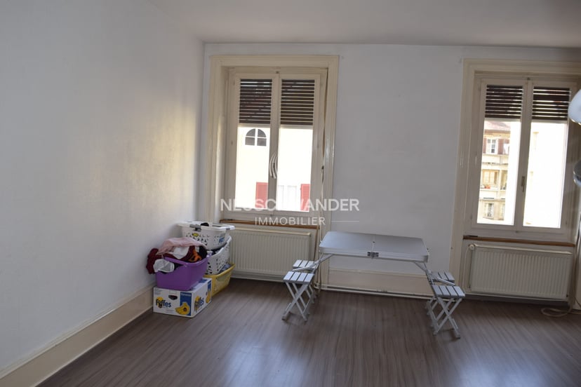 À vendre à Moutier immeuble de rendement de 3 logements et 1 commerce - photo 2