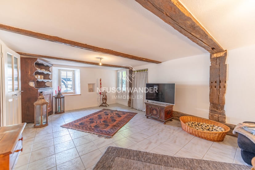 Maison rénovée de 5.5 pièces à Charmoille à vendre - photo 3