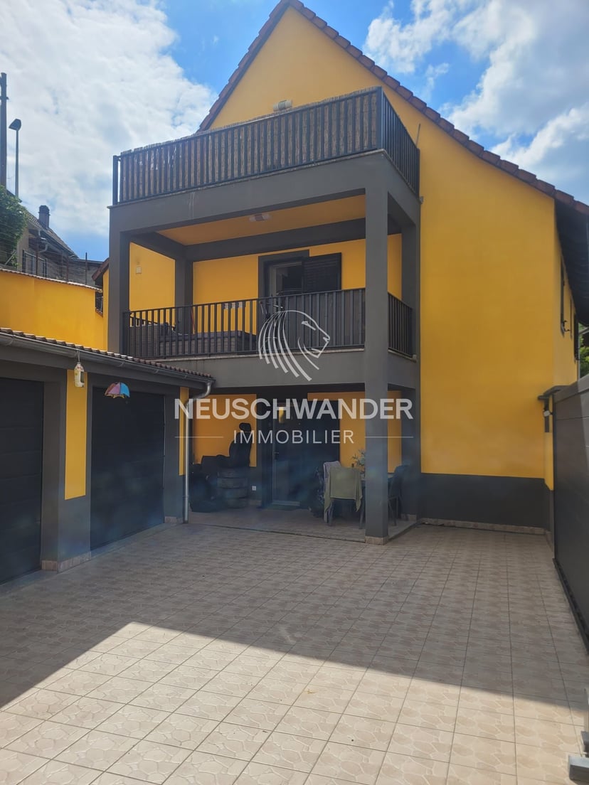 Maison de village rénovée avec 3 appartements à vendre à Courtemaîche - photo 2