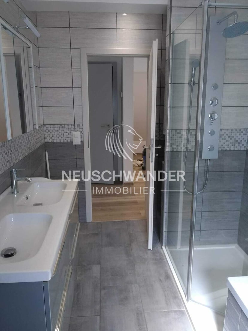 Maison de village rénovée avec 3 appartements à vendre à Courtemaîche - photo 5