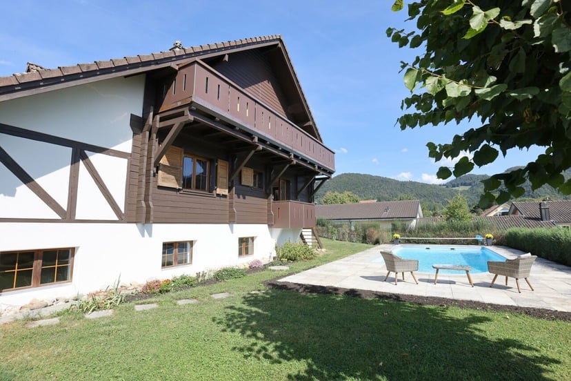 Villa de caractère de 9 pièces à Montsevelier - photo 2